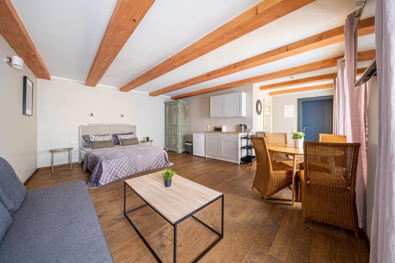 Enjoy Old Town Vibes In 1716 Laipu Residence With 4 Stylish Apartments And 1 Penthouse Riga Eksteriør bilde