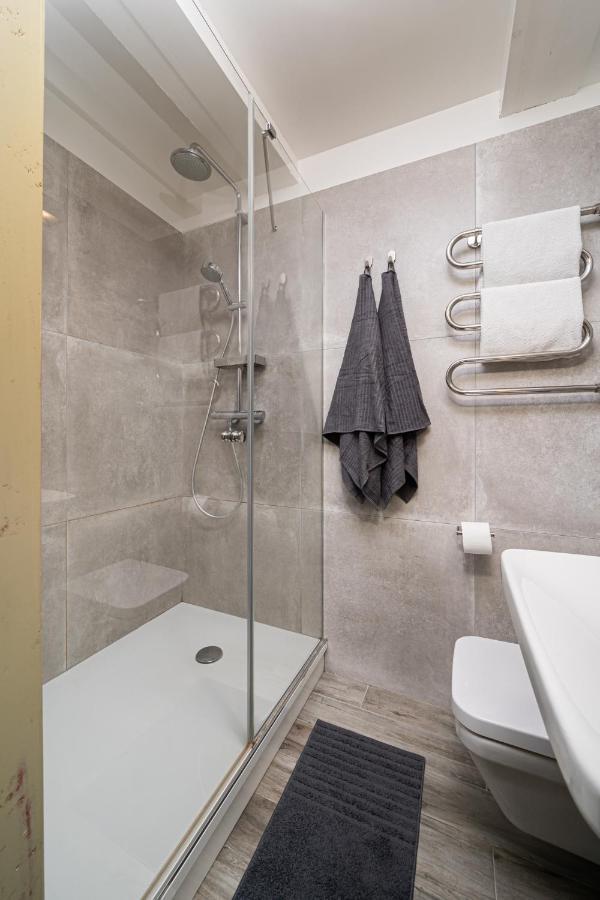 Enjoy Old Town Vibes In 1716 Laipu Residence With 4 Stylish Apartments And 1 Penthouse Riga Eksteriør bilde
