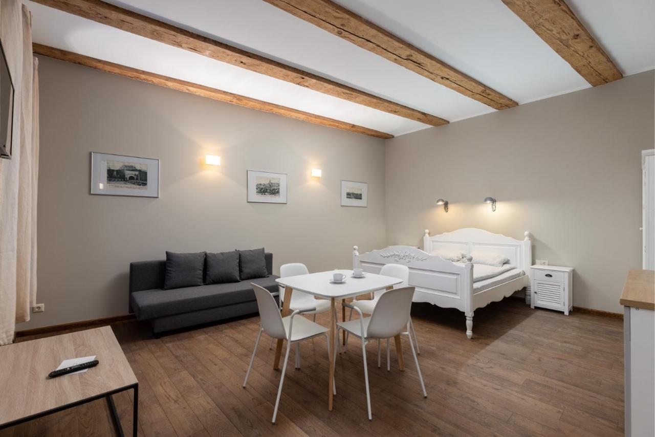 Enjoy Old Town Vibes In 1716 Laipu Residence With 4 Stylish Apartments And 1 Penthouse Riga Eksteriør bilde