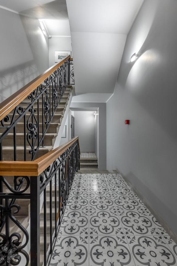 Enjoy Old Town Vibes In 1716 Laipu Residence With 4 Stylish Apartments And 1 Penthouse Riga Eksteriør bilde