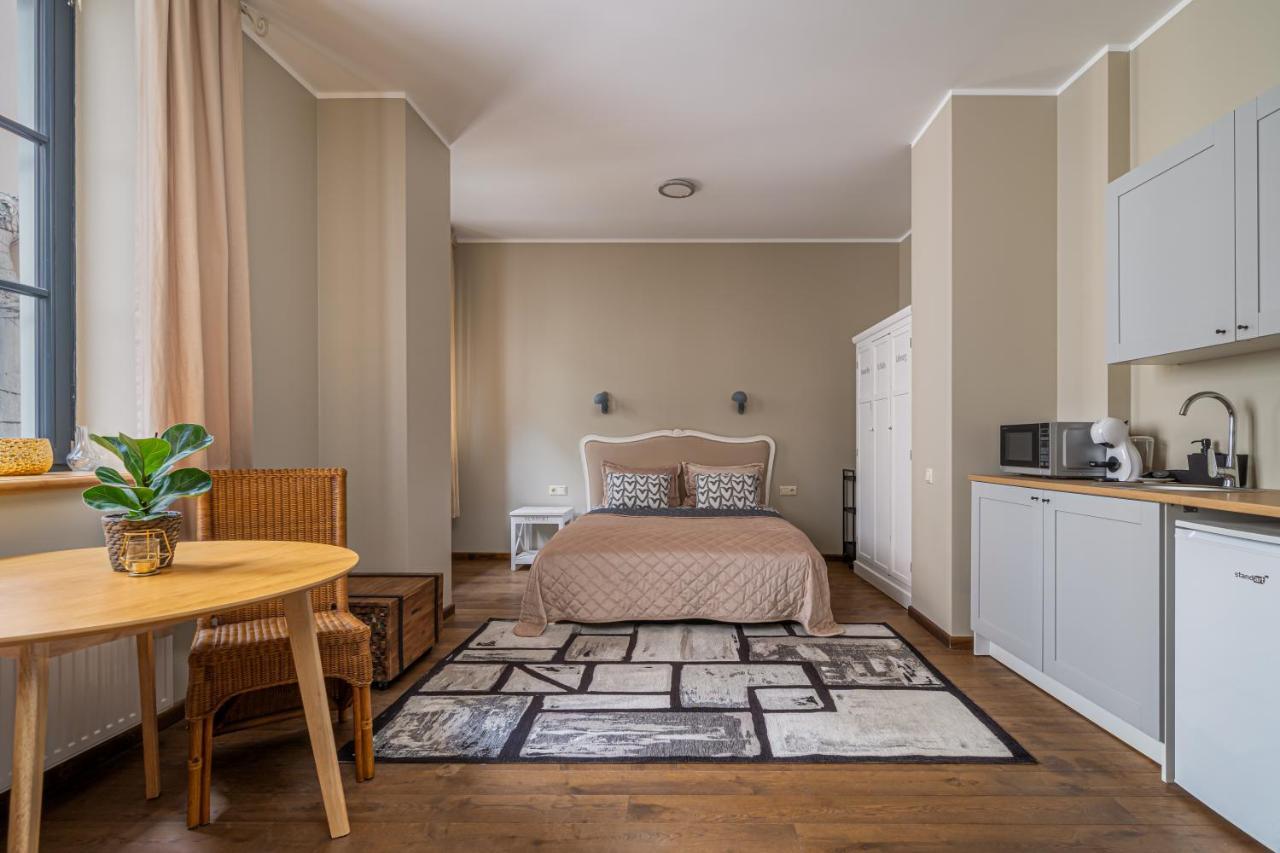 Enjoy Old Town Vibes In 1716 Laipu Residence With 4 Stylish Apartments And 1 Penthouse Riga Eksteriør bilde