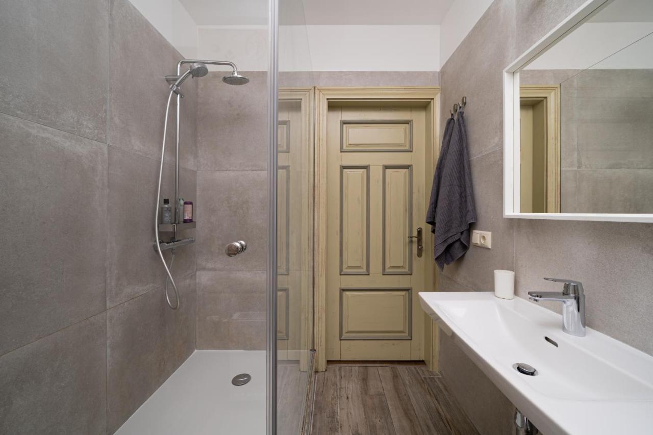 Enjoy Old Town Vibes In 1716 Laipu Residence With 4 Stylish Apartments And 1 Penthouse Riga Eksteriør bilde